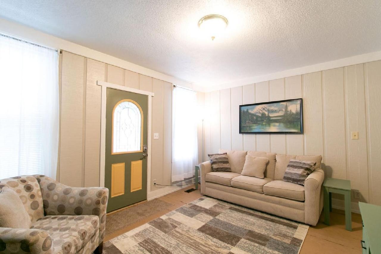 Downtown 2 Bedroom Cottage, Sleeps 6, Walking Distance To Honeywell, Downtown Restaurants, Shopping Wabash Εξωτερικό φωτογραφία